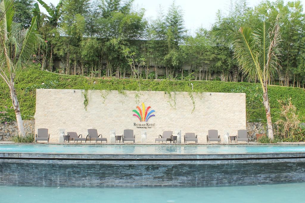 Rumah Kito Resort Hotel Jambi By Waringin Hospitality Exterior photo