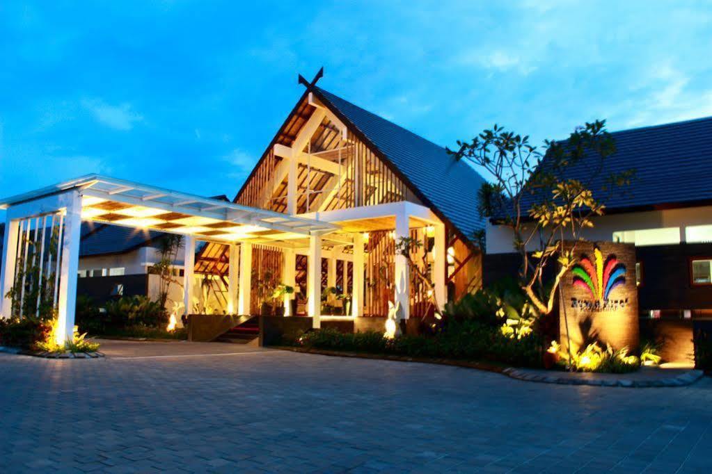 Rumah Kito Resort Hotel Jambi By Waringin Hospitality Exterior photo