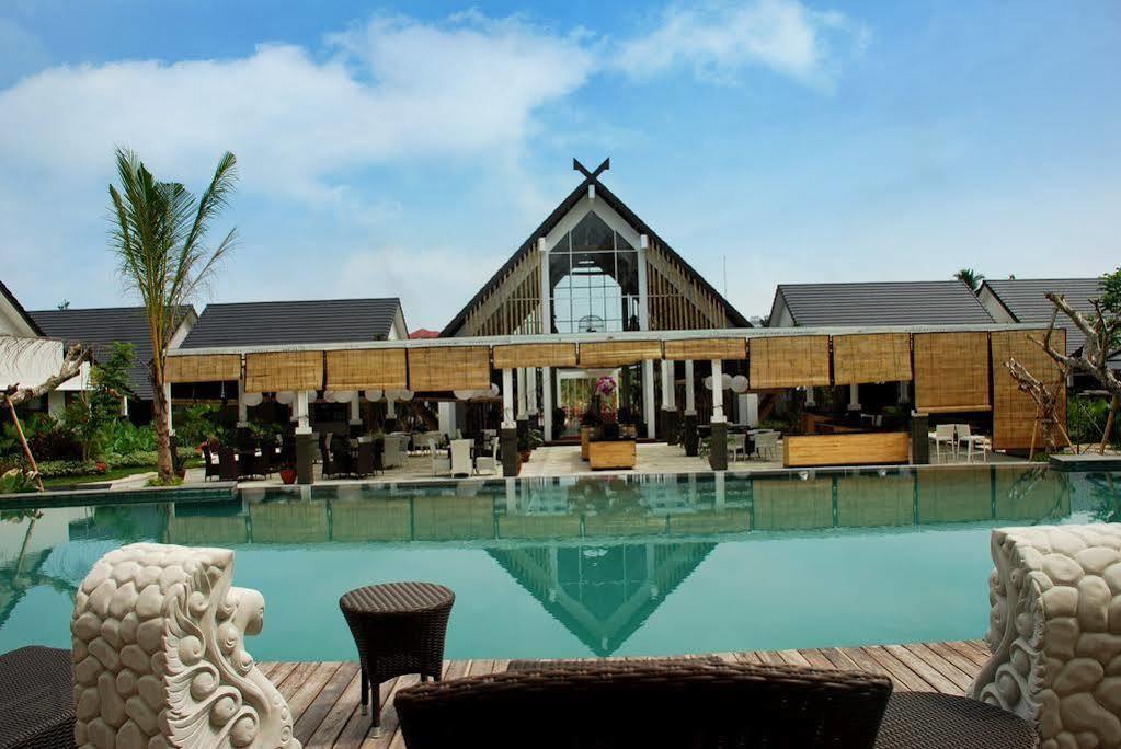 Rumah Kito Resort Hotel Jambi By Waringin Hospitality Exterior photo